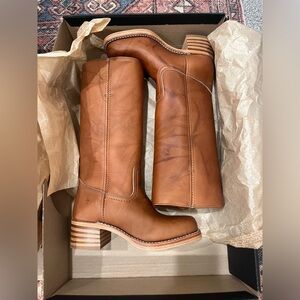 FRYE CAMPUS BOOTS BRAND NEW